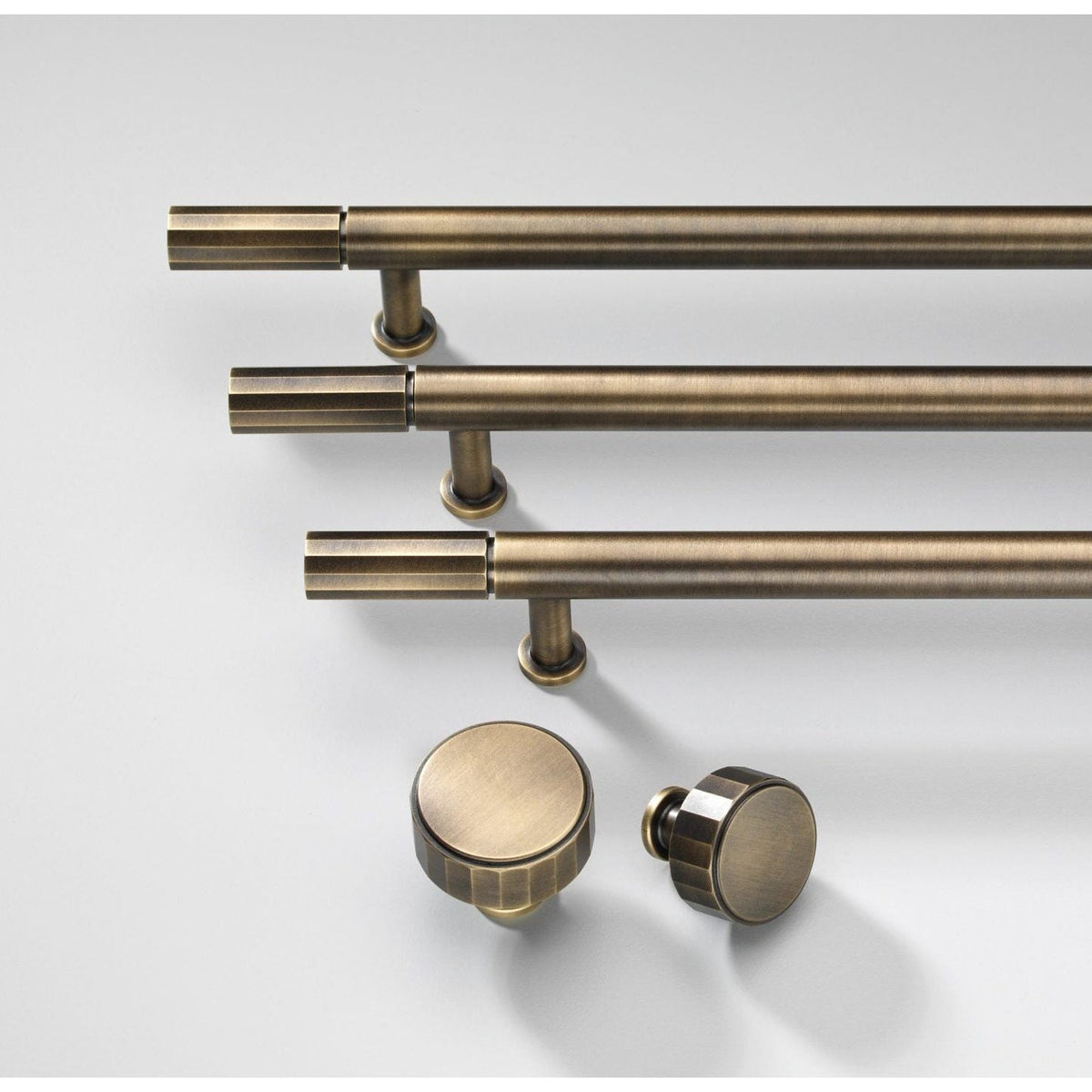 Brass Broadway Cupboard Handles | Yester Home